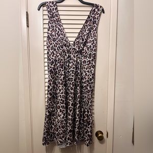 Cheetah print v neck sleeveless midi dress